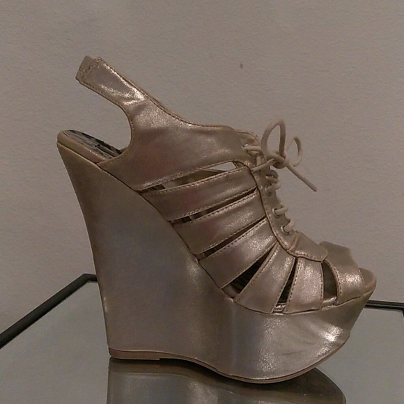 dollhouse platform shoes